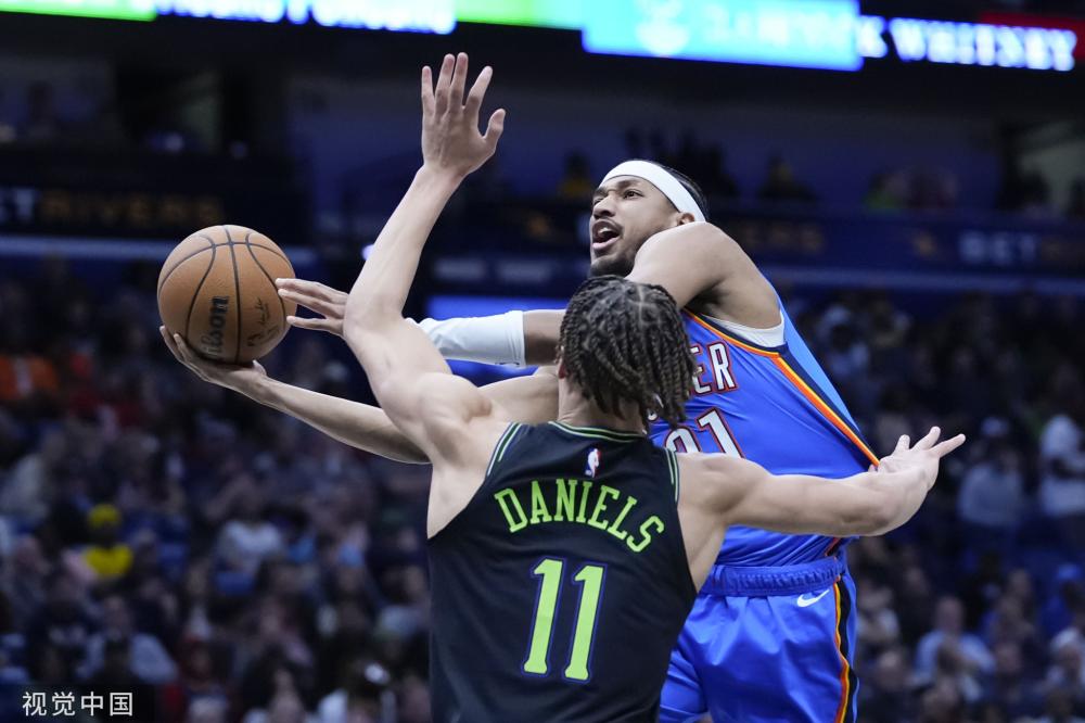 瞬间脚下稍 瞬间脚下稍